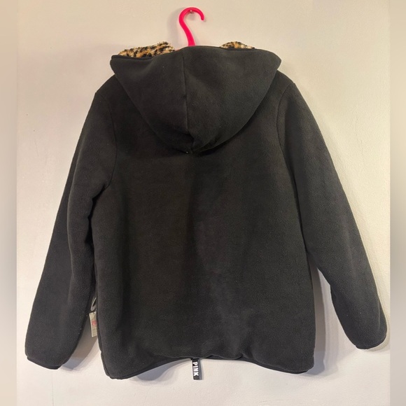 Victoria's Secret Pink Leopard Reversible Sherpa Cozy Fleece Hoodie
Code 5 - Picture 8 of 8